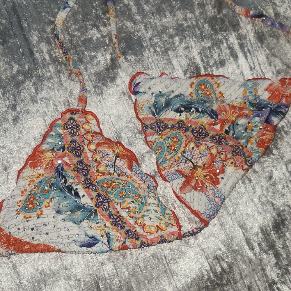Luli Fama Merenguito Coral & White Paisley Triangle Bikini Top - Picture 6 of 6